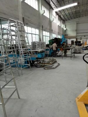 1.2 মিমি স্টেইনলেস স্টিল সাঁতার পুল মই